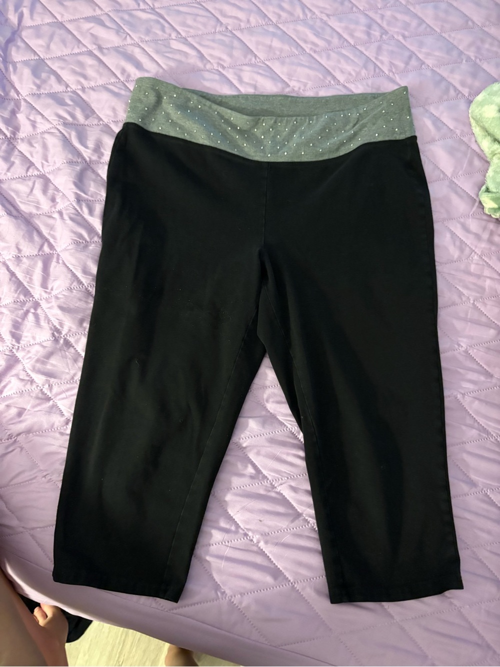Black Capri Leggings with Gray Sparkle Waistband - Women's